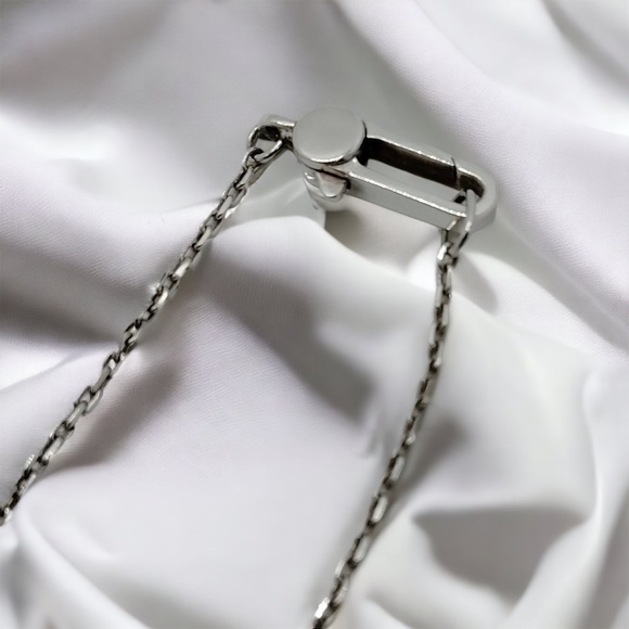 Gucci Pendant Necklace  Silver - Picture 4 of 9